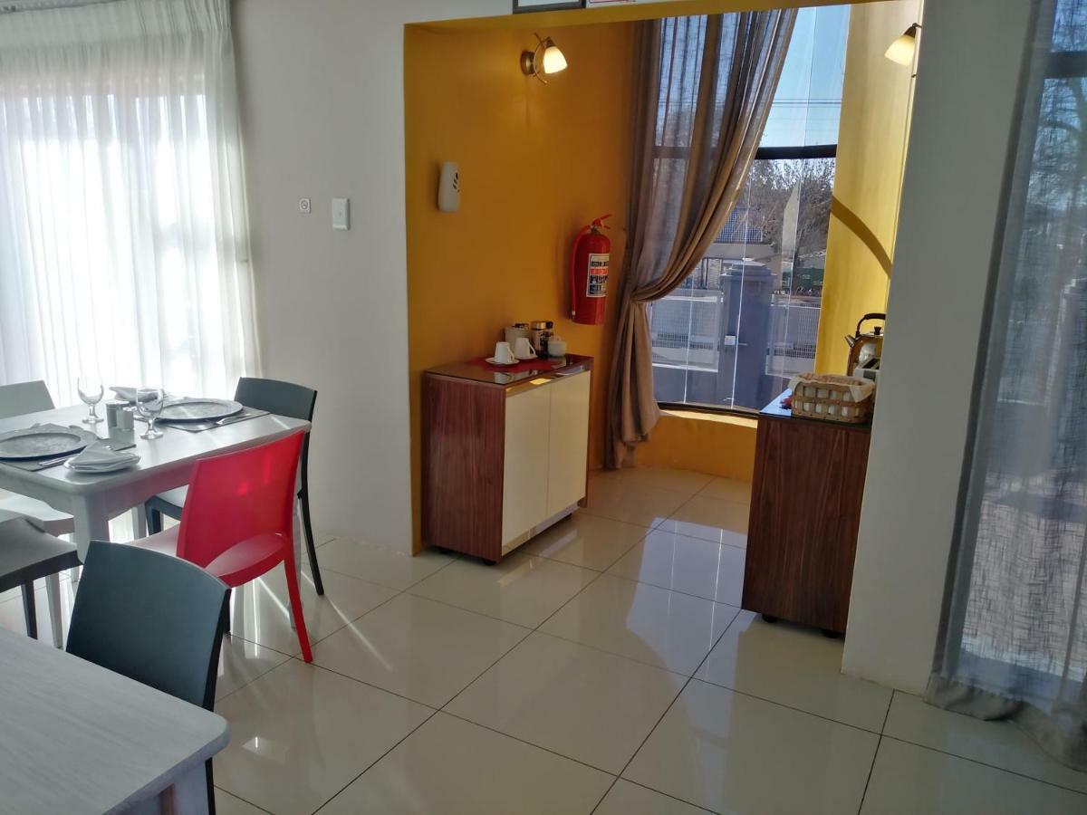 On Hill Lodge Bloemfontein Eksteriør billede