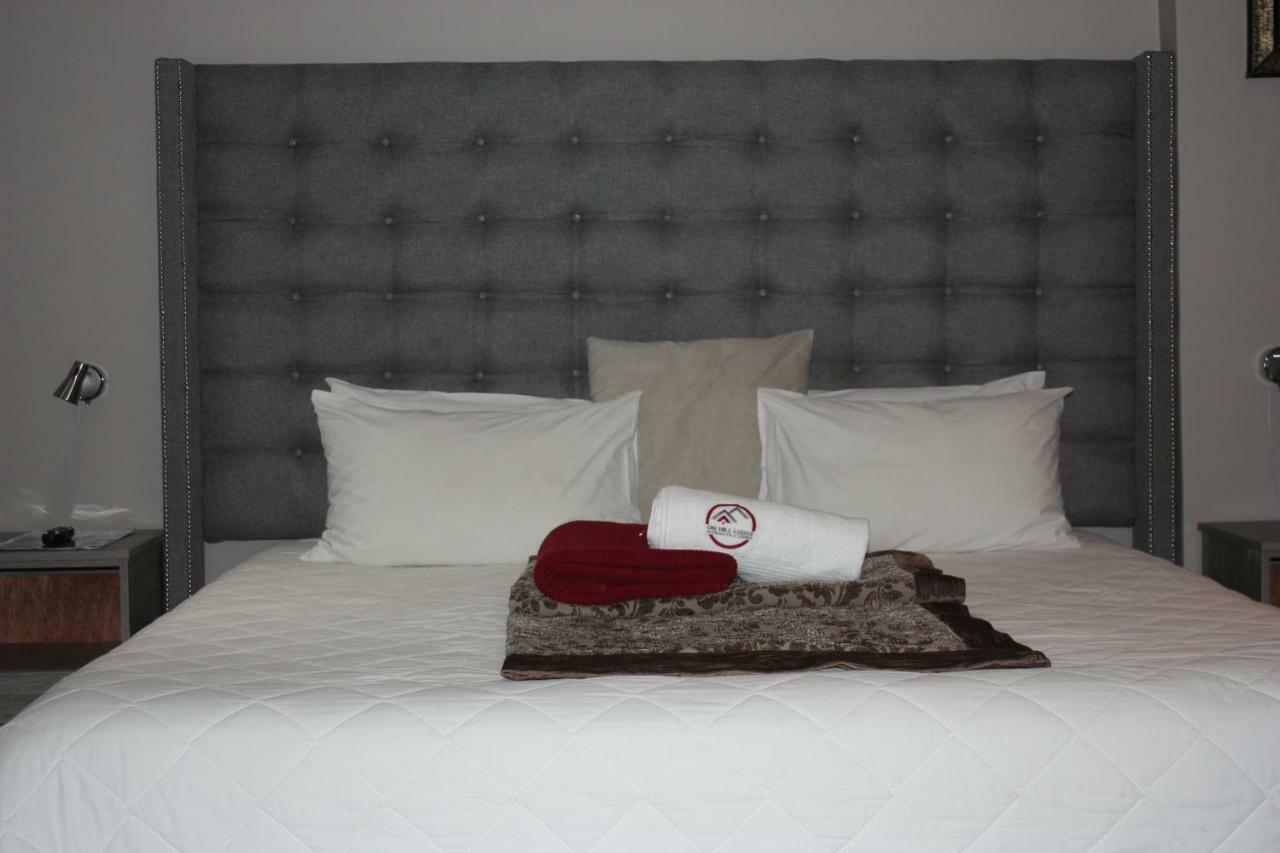 On Hill Lodge Bloemfontein Eksteriør billede