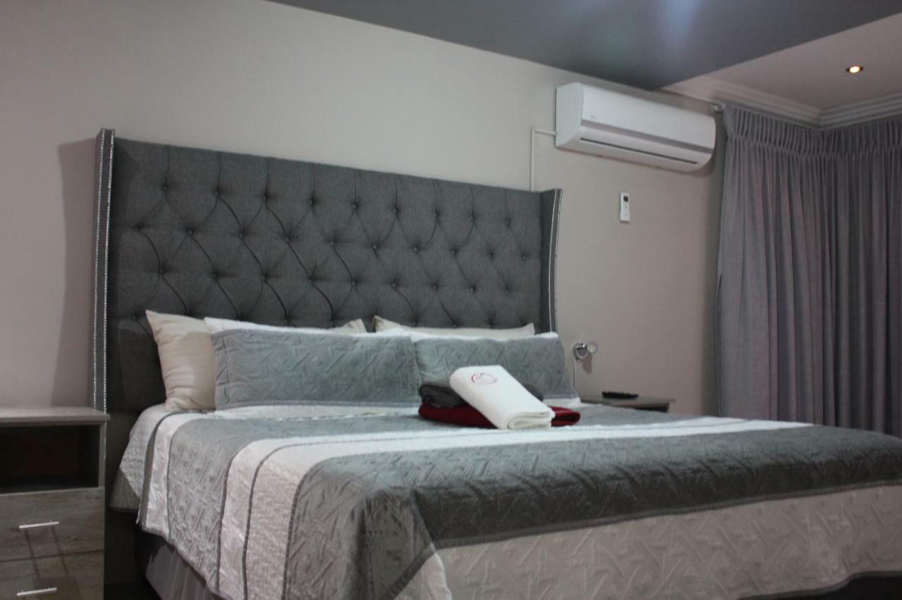 On Hill Lodge Bloemfontein Eksteriør billede