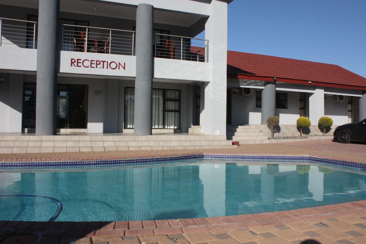 On Hill Lodge Bloemfontein Eksteriør billede